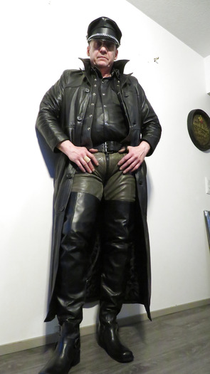 Juha Vantanen Finnish Amateur Leather Fetish Gay