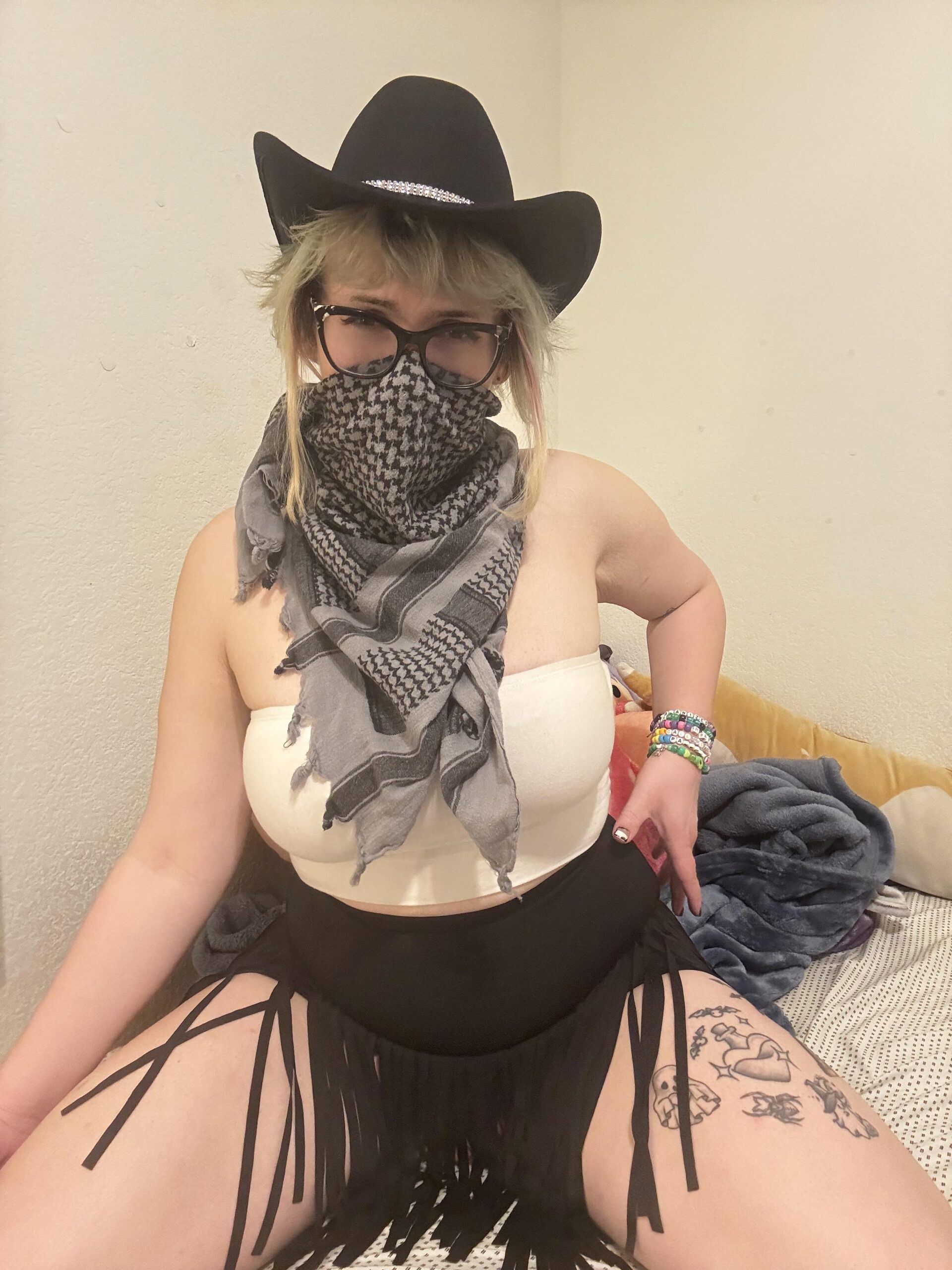 Это у тебя в штанах клюшка для гольфа №6 или ты просто рад меня видеть?