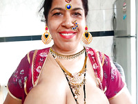 Meena sexy