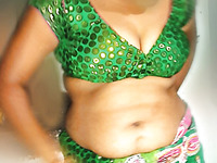 Indian sexy Busty Curvy Housewife